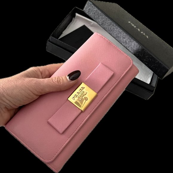 Auc Prada Saffiano Lether Bow Flap long Wallet on Chain Mint conditin! - Picture 7 of 16